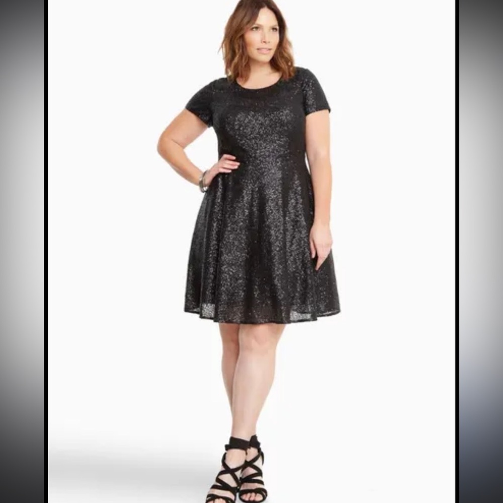 Torrid Matte Black Sequin Cap Sleeve Fit & Flare Keyhole Cutout Dress 22 519